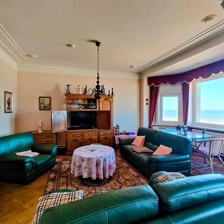 アパート Douze *